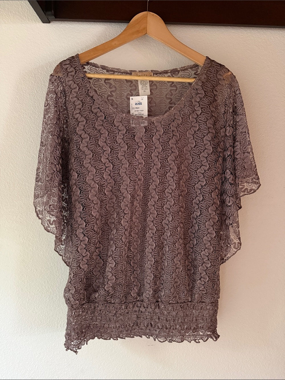 🆕 Lavish Lace Overlay Tank Flutter Sleeve Mauve, Elastic Waist, Size XL
